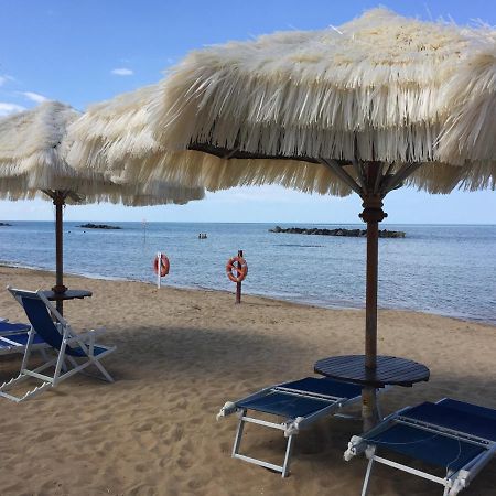 Hotel Mare Blu فرانكافيلا أل ماري المظهر الخارجي الصورة